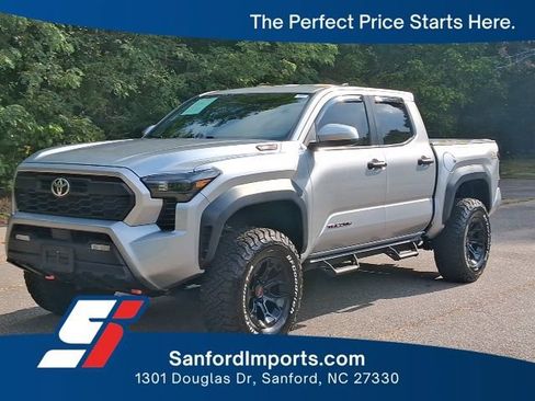 Used 2024 Toyota Tacoma TRD Off-Road AWD/4WD image 1