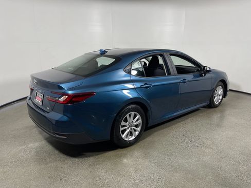 Used 2025 Toyota Camry LE FWD image 3