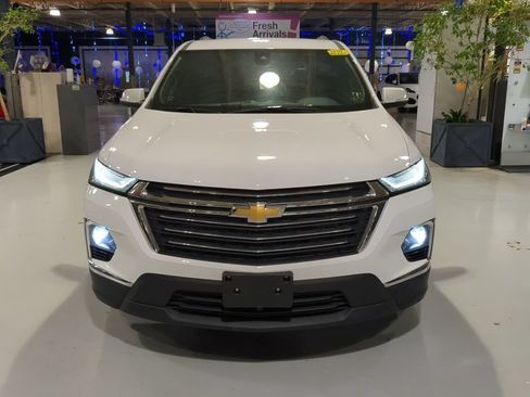 Used 2023 Chevrolet Traverse LT AWD/4WD image 3