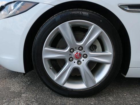 Used 2018 Jaguar XE Prestige image 54