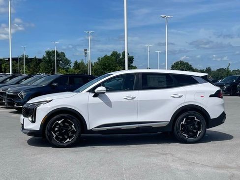 New 2026 Kia Sportage EX image 4