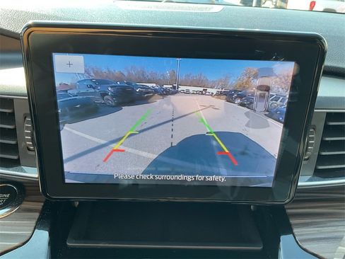 Used 2023 Ford Explorer Limited w/ Equipment Group 301A image 20