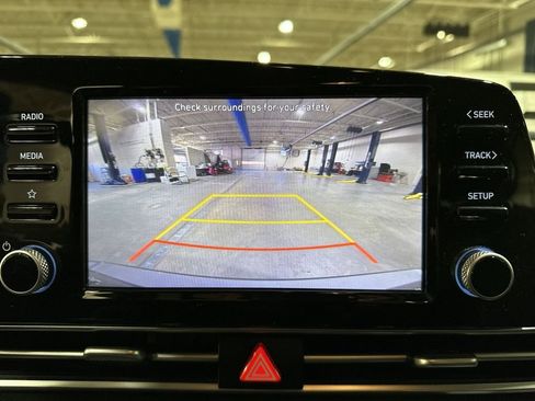 Used 2022 Hyundai Elantra SEL w/ Convenience Package image 22