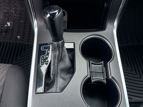 Used 2017 Toyota Camry LE image 23