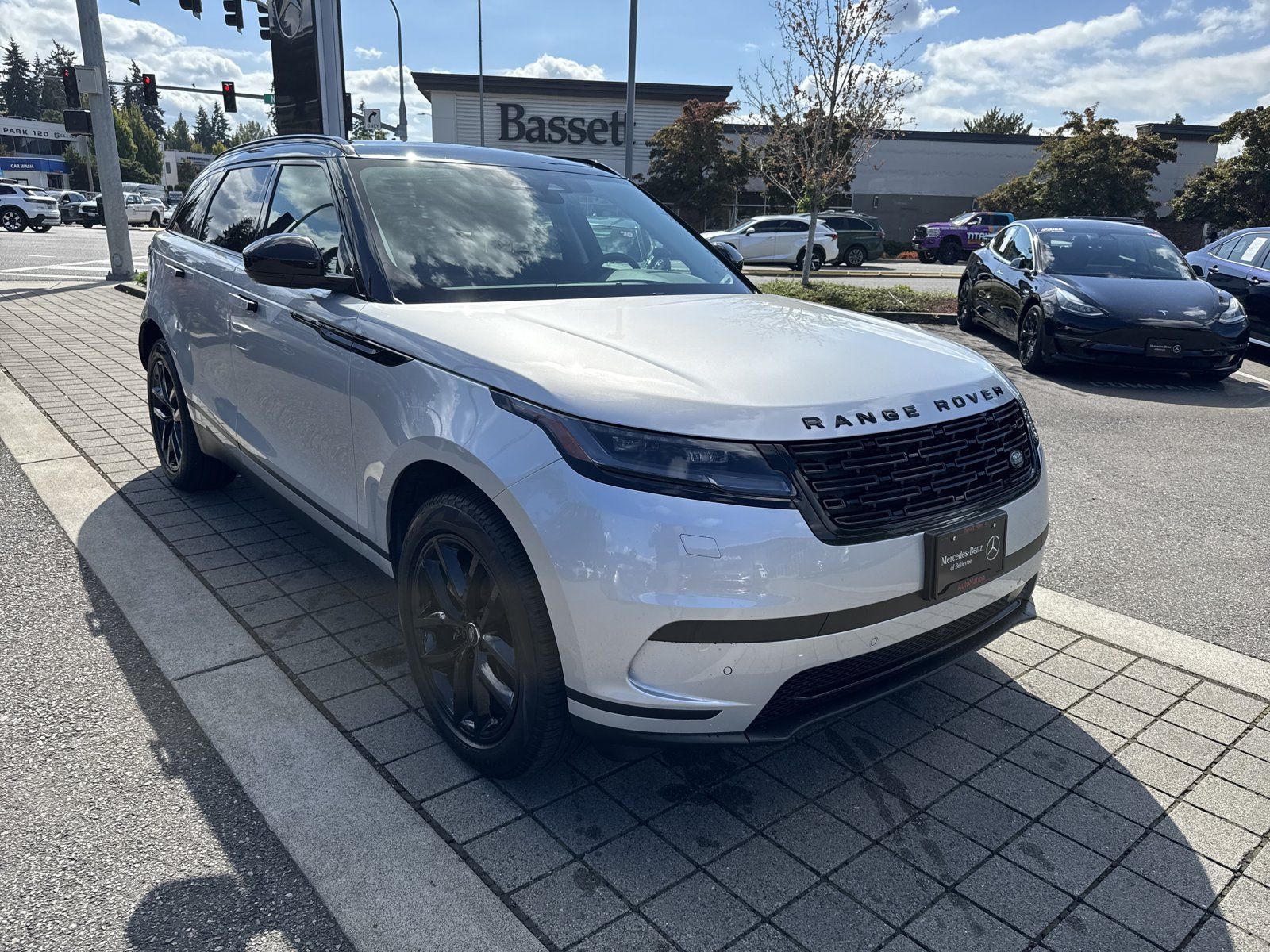 Used 2024 Land Rover Range Rover Velar S AWD/4WD image 6