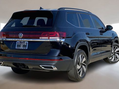 Certified 2024 Volkswagen Atlas SE image 2