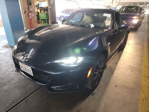 Used 2025 MAZDA MX-5 Miata Grand Touring RWD image 5