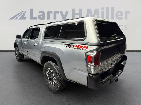 Used 2021 Toyota Tacoma TRD Off-Road w/ Technology Package image 3