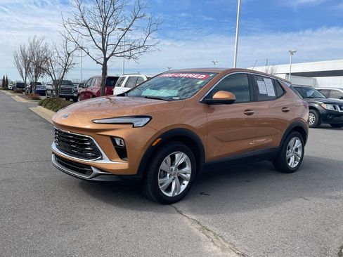 Used 2025 Buick Encore GX Preferred w/ Advanced Technology Package image 3