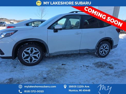 Used 2024 Subaru Forester Premium image 7