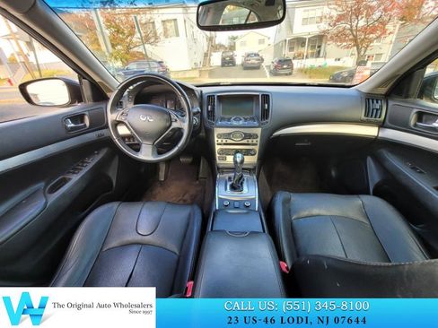 Used 2013 INFINITI G37 x w/ Premium Pkg image 9