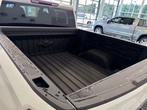 Used 2026 Chevrolet Silverado 1500 LT AWD/4WD image 40