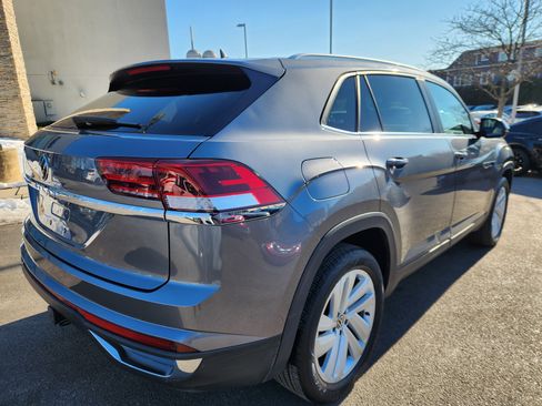 Used 2023 Volkswagen Atlas Cross Sport SE image 4