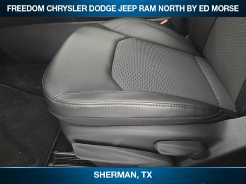 New 2026 Jeep Compass Latitude image 18