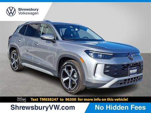 New 2026 Volkswagen Tiguan SE image 1