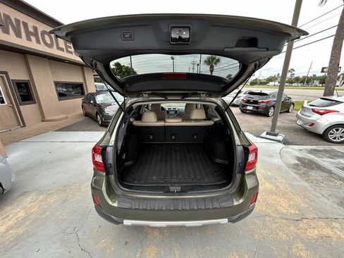Used 2016 Subaru Outback 2.5i Limited AWD/4WD image 10