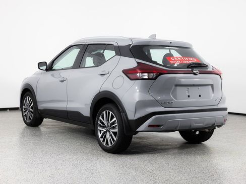 Used 2024 Nissan Kicks SV image 7