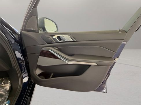 Used 2026 BMW X7 xDrive40i image 32