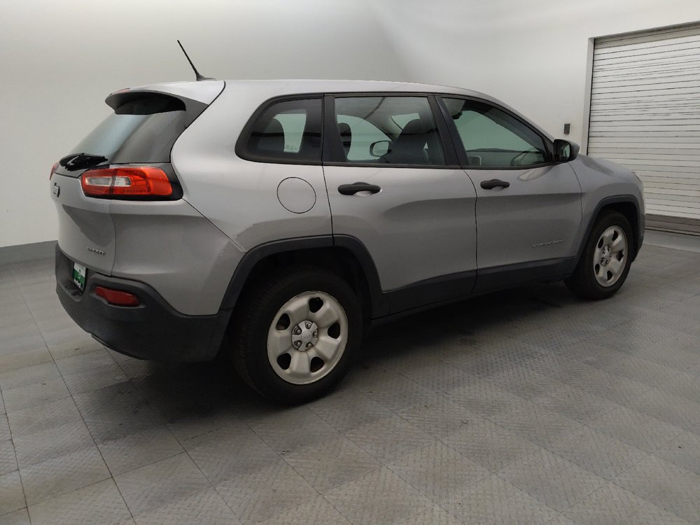 Used 2017 Jeep Cherokee Sport FWD image 10