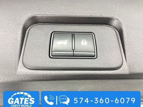 Used 2024 Nissan Rogue SV image 11