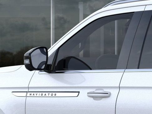 New 2026 Lincoln Navigator Reserve image 20