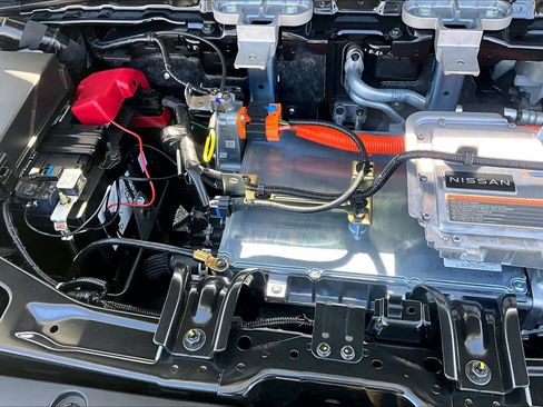 New 2026 Nissan Leaf Platinum+ image 17