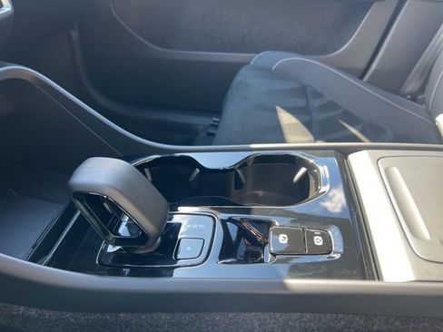 New 2026 Volvo XC40 B5 Ultra w/ Protection Package Premier AWD/4WD image 34