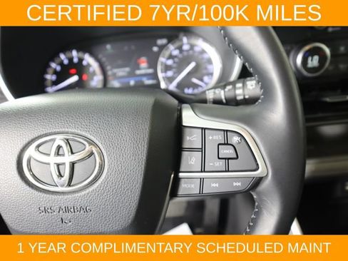 Used 2022 Toyota Highlander XLE AWD/4WD image 49