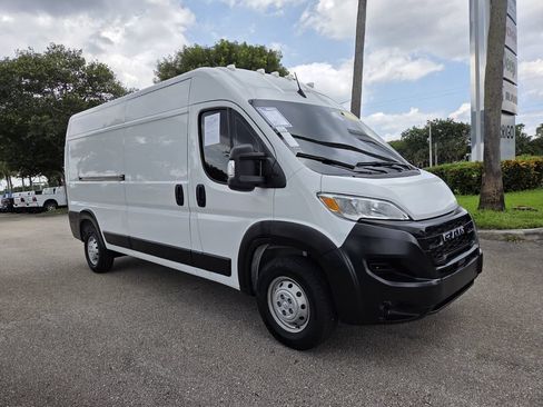 Used 2023 RAM ProMaster 2500 FWD image 2