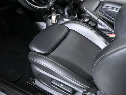 Used 2019 MINI Cooper S image 19