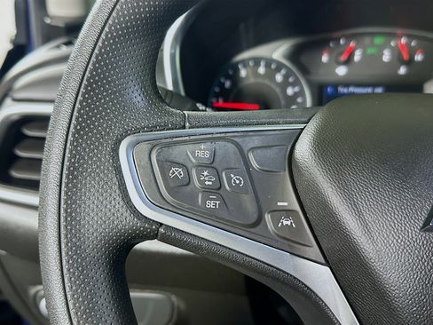 Used 2022 Chevrolet Equinox LT FWD image 16