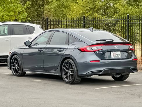 Used 2025 Honda Civic Sport image 5