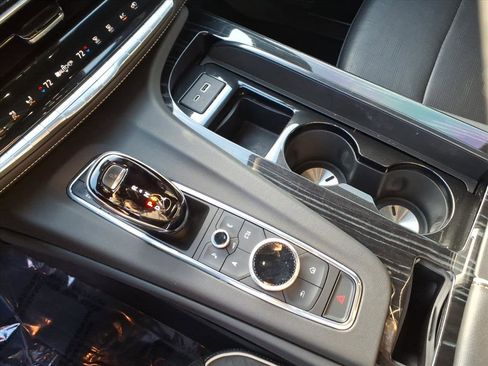 Used 2021 Cadillac Escalade ESV Sport w/ Driver Assist Tech Package image 22