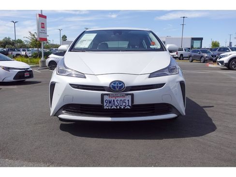 Used 2022 Toyota Prius LE FWD image 9