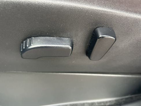 Used 2022 Nissan Frontier SV w/ Technology Package image 25