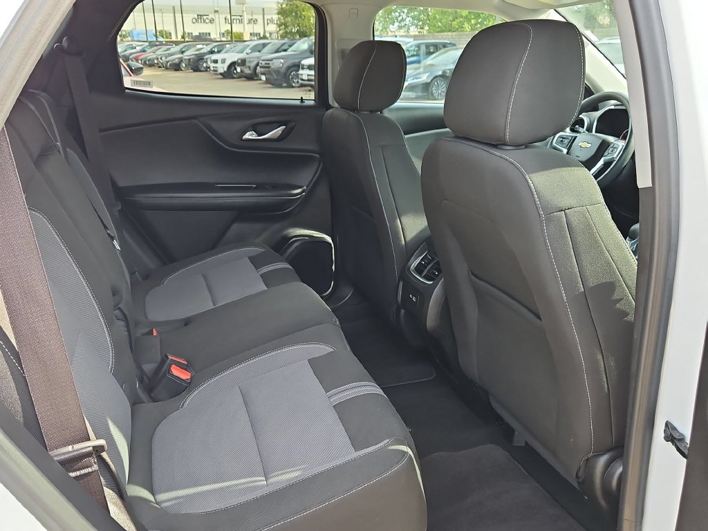 Used 2025 Chevrolet Blazer LT FWD image 27