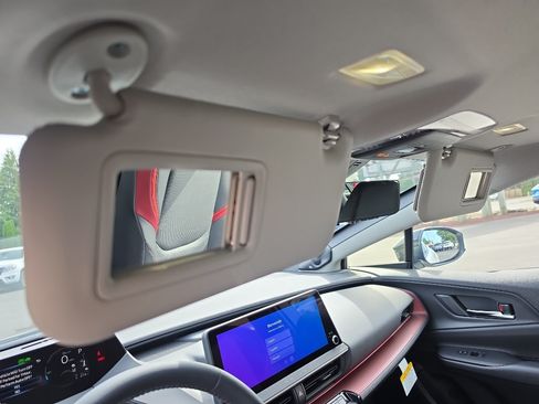 New 2027 Toyota Prius Plug-In Hybrid FWD image 12
