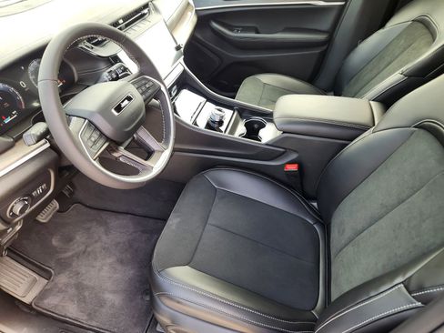 New 2026 Jeep Grand Cherokee Altitude RWD image 12