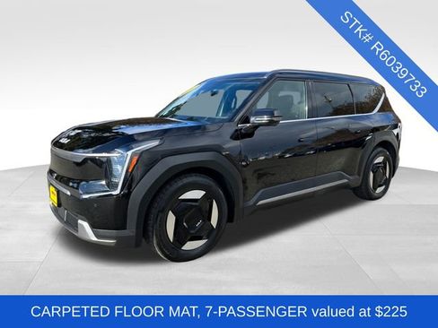 Used 2024 Kia EV9 Wind image 3