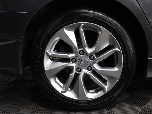 Used 2018 Honda Accord LX image 5