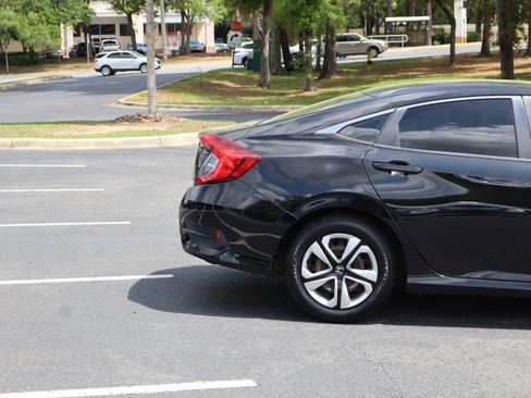 Used 2018 Honda Civic LX image 10