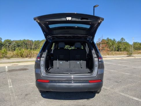 New 2025 Jeep Grand Cherokee L Limited w/ Black Appearance Package image 46