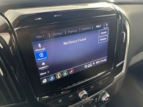 Used 2023 Chevrolet Traverse RS FWD image 16