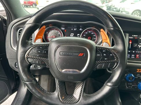 Used 2018 Dodge Charger R/T w/ Navigation & Travel Group image 16