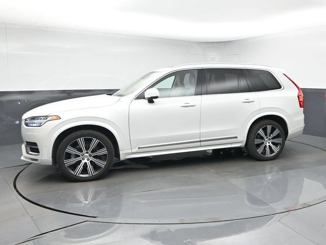 Used 2024 Volvo XC90 B6 Plus w/ Protection Package Premier AWD/4WD image 4