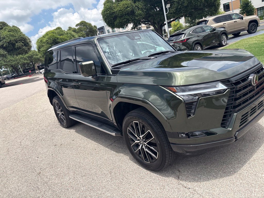 Certified 2025 Lexus GX 550 w/ Cold Area Package AWD/4WD image 7