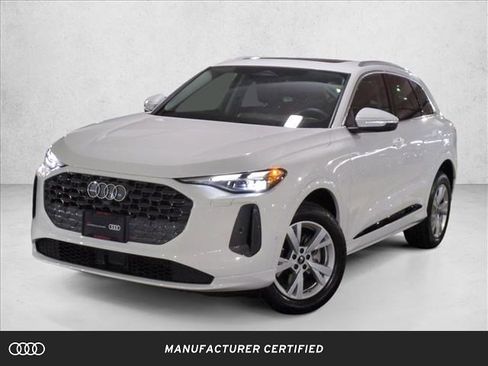 Certified 2025 Audi Q5 Premium w/ Convenience Package image 1