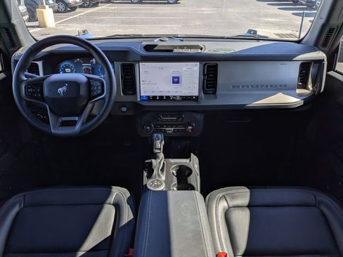 Used 2025 Ford Bronco Outer Banks image 16