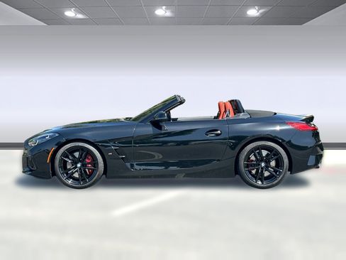 Used 2024 BMW Z4 M40i w/ Shadowloine Package RWD image 2