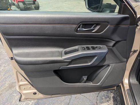 Used 2024 Nissan Pathfinder Rock Creek AWD/4WD image 12